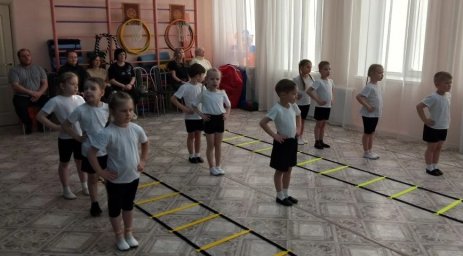 Чудо-тренажер &mdash; координационная лестница в работе с детьми дошкольного возраста